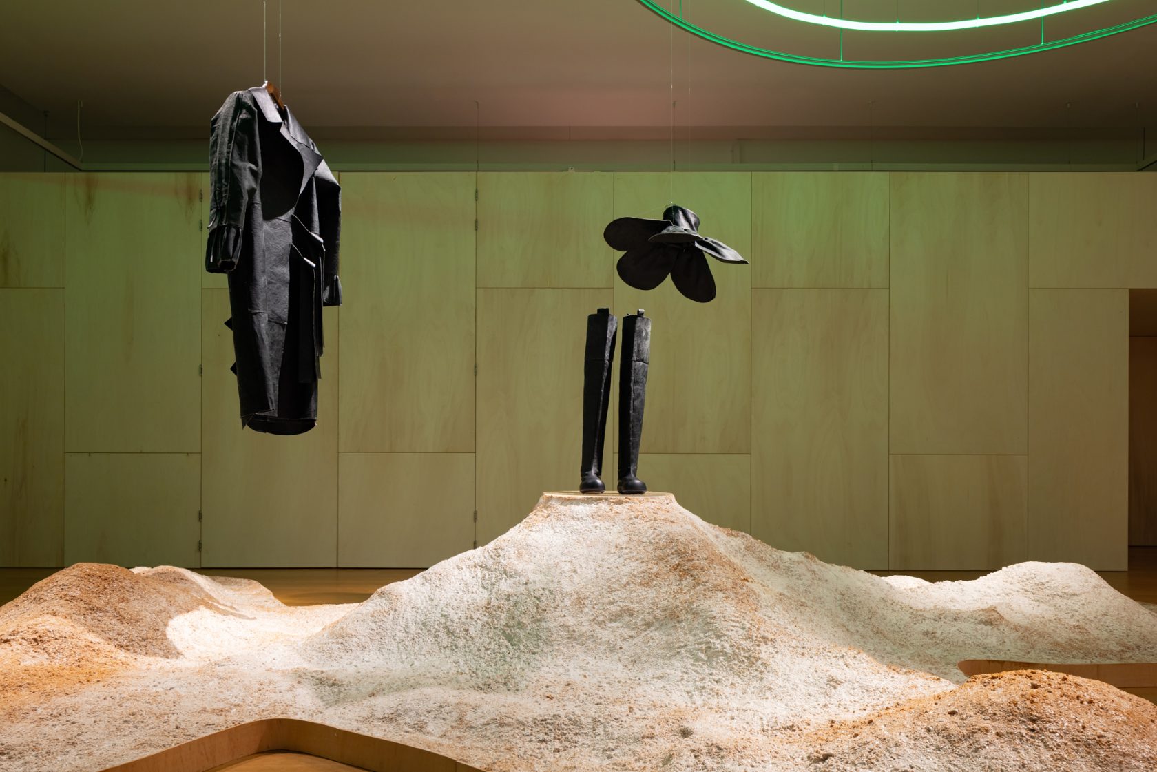 Grown head to toe outfit, 2023