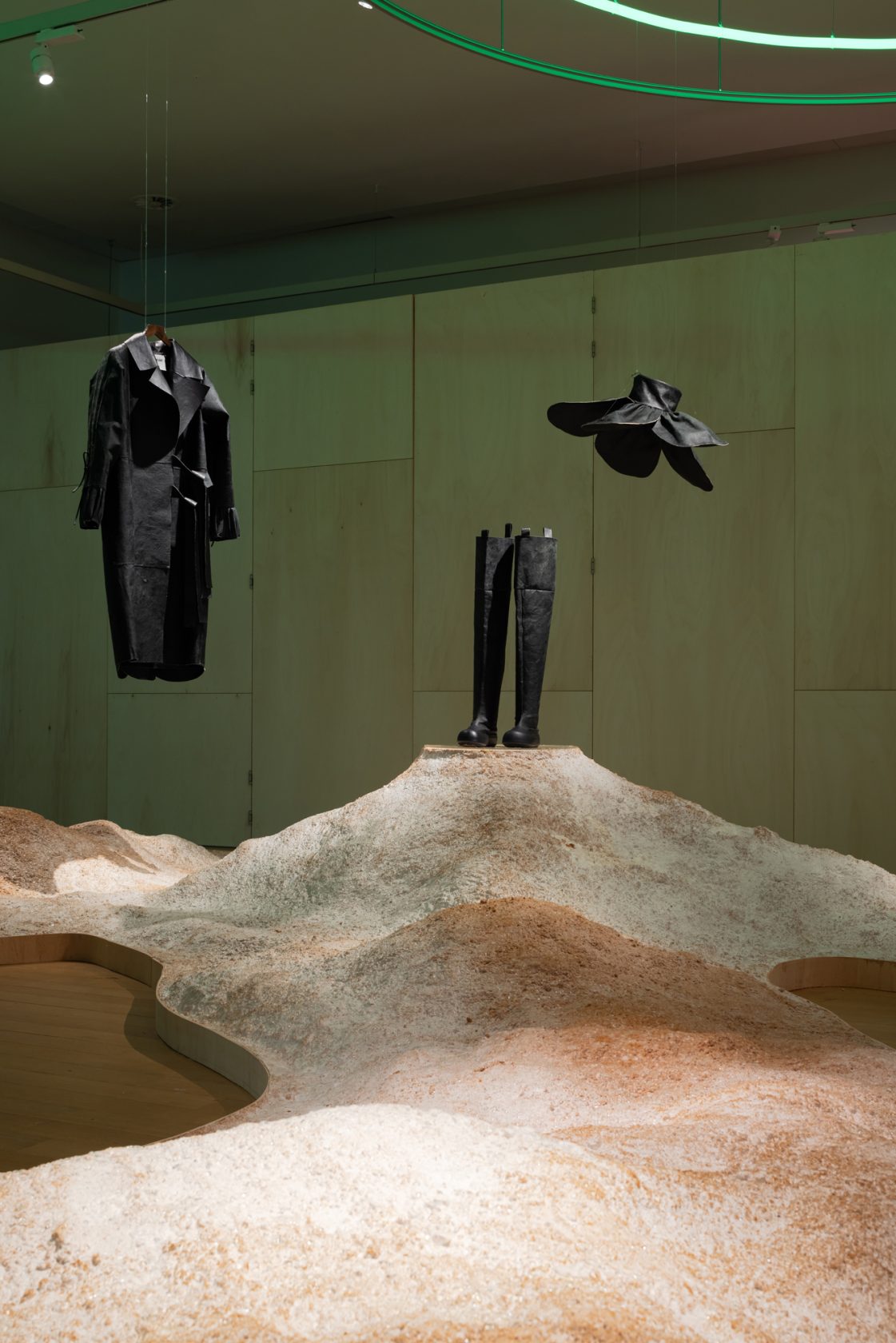 Grown head to toe outfit, 2023